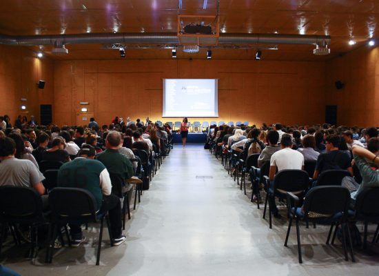 Trenta, tra Istituti scolastici e carcerari regionali e nazionali, aprono le porte ad altrettanti autori per avvicinare studenti e studentesse alla lettura