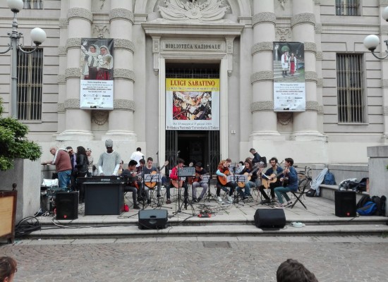 Seneca e David Guetta in scena in Piazza Carlo Alberto