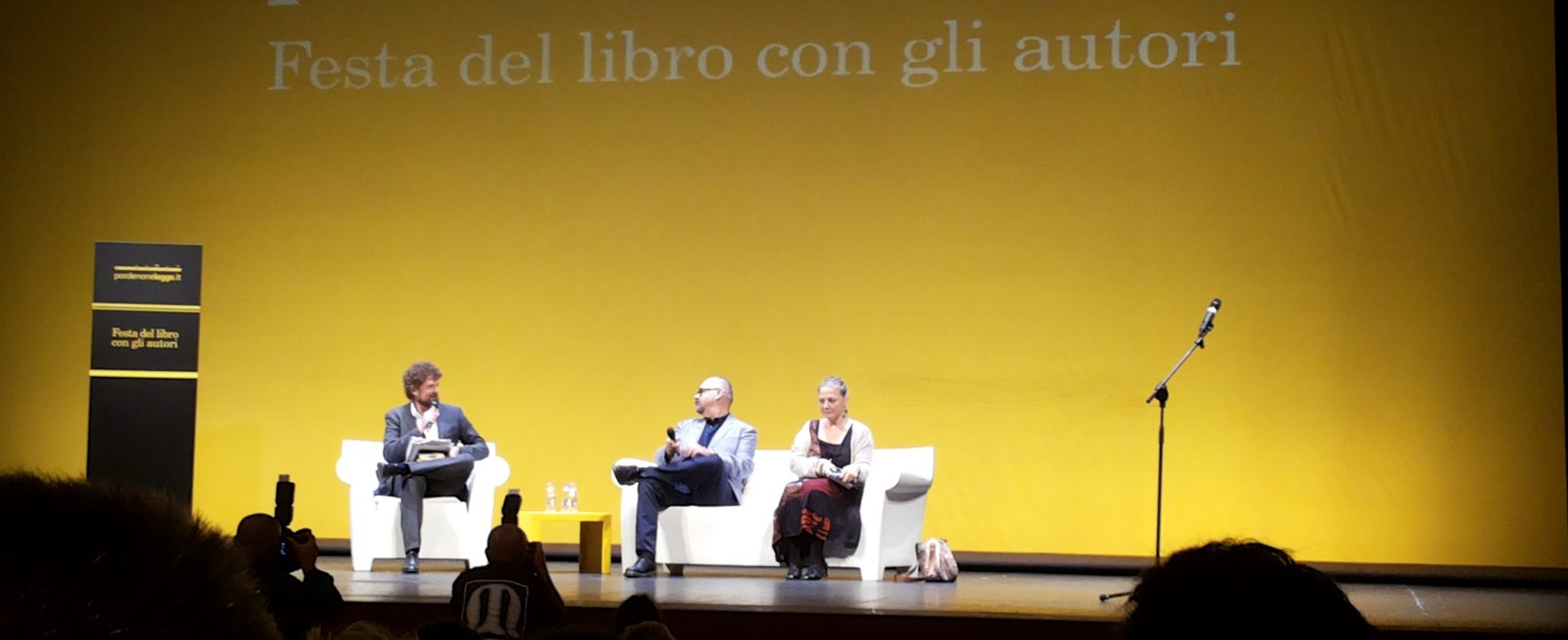 Carlos Ruiz Zafòn inaugura Pordenonelegge con una dichiarazione d’amore alla letteratura